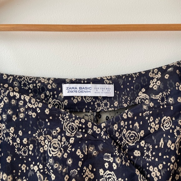 Zara Black Dress with Golden Artwork - Picture 3 of 4